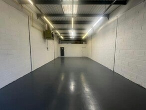 6 Empress Ct, Greenock for lease Interior Photo- Image 1 of 2
