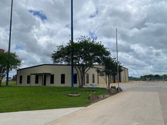 Plus de détails pour 4355 W Cardinal Dr, Beaumont, TX - Industriel à louer