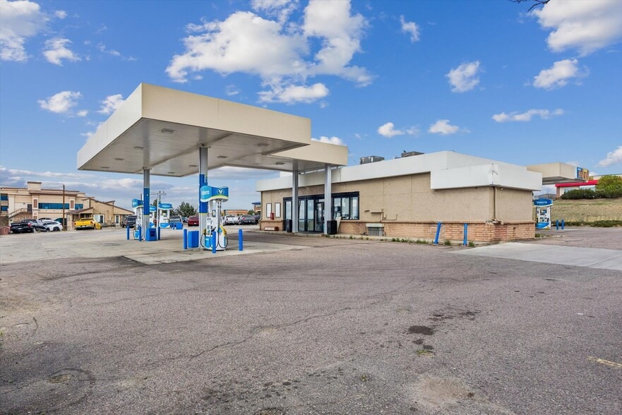 11515 S Parker Rd, Parker, CO à vendre - Photo du bâtiment - Image 2 de 23