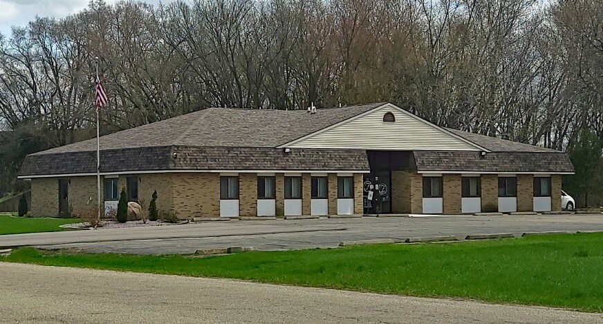 1650 E Huebbe Pky, Beloit, WI for lease Building Photo- Image 1 of 4