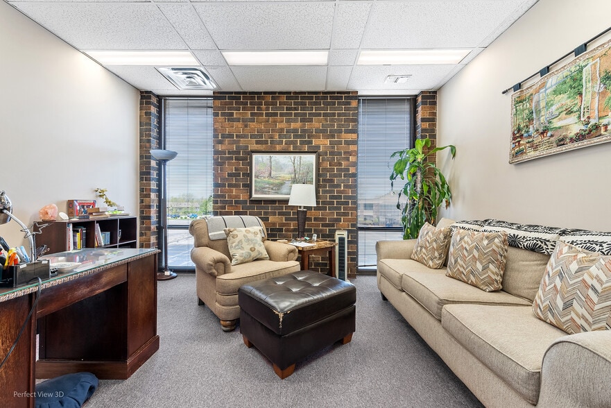 7270 W College Dr, Palos Heights, IL for lease - Interior Photo - Image 2 of 7