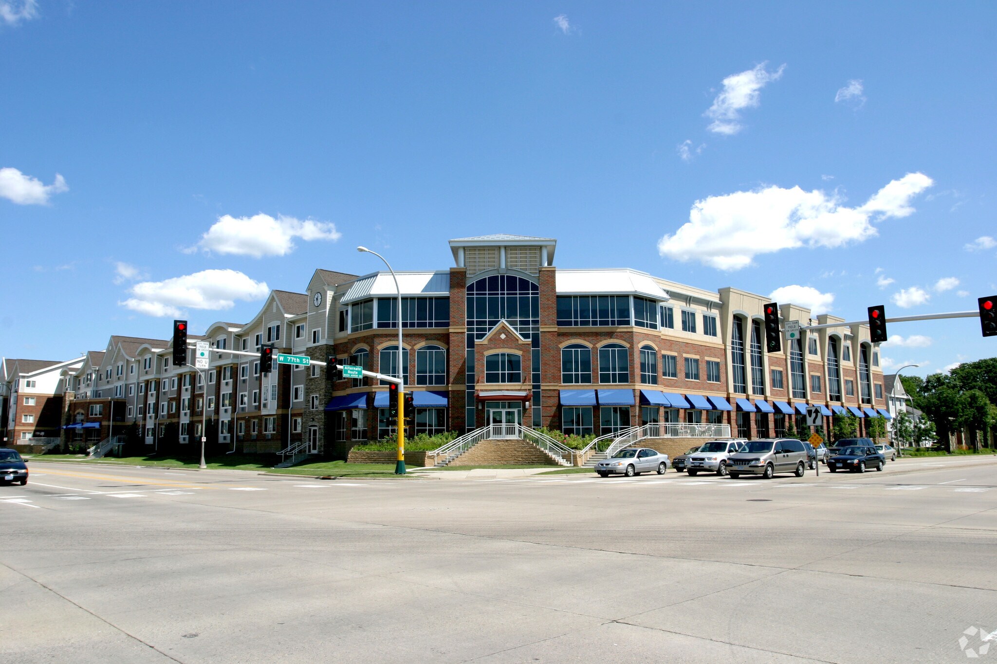 7645 Lyndale Ave, Richfield, MN for lease Primary Photo- Image 1 of 8