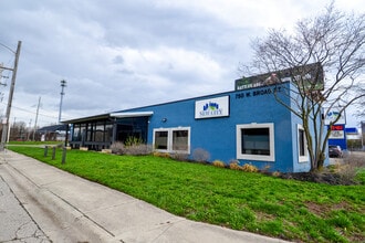 750 W Broad St, Columbus, OH for lease Interior Photo- Image 1 of 12