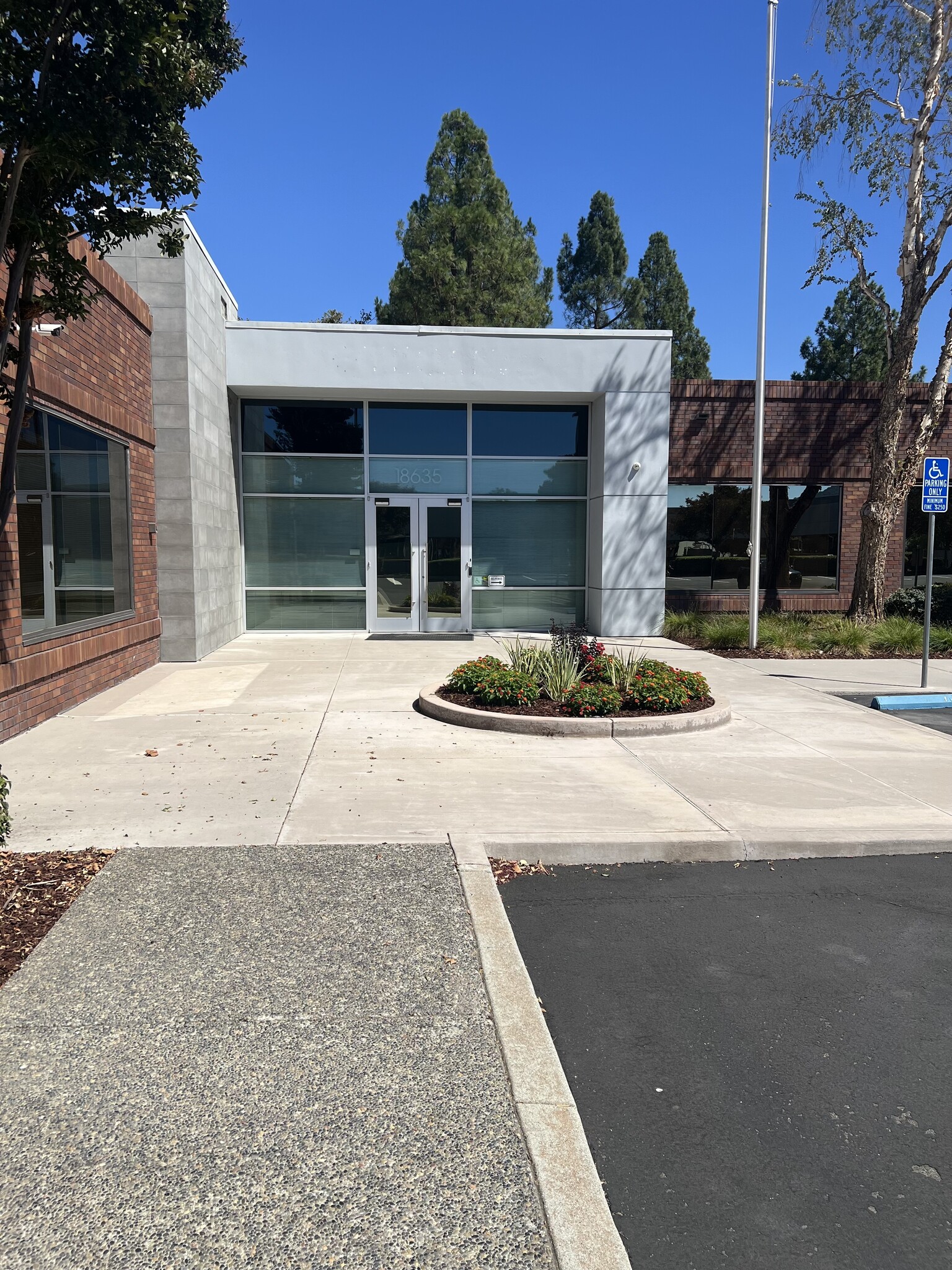 18635 Sutter Blvd, Morgan Hill, CA for lease Interior Photo- Image 1 of 8