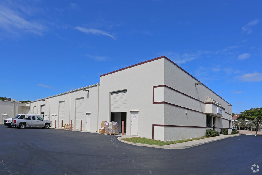 3600 S Congress Ave, Boynton Beach, FL à louer - Photo du bâtiment - Image 2 de 6