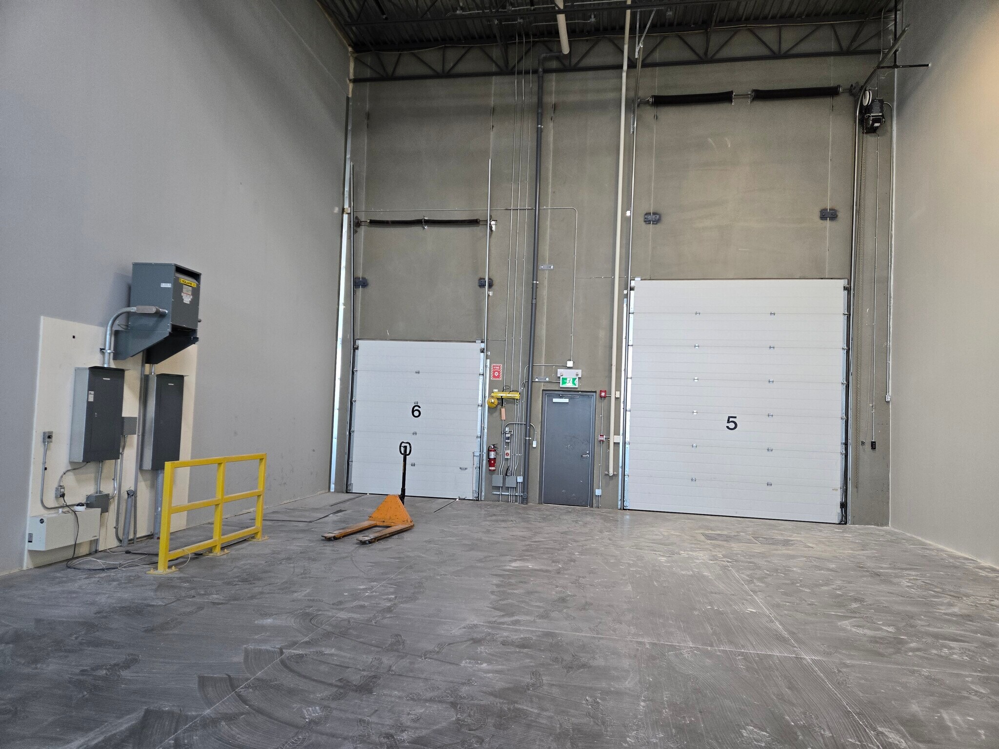 4 Highland Park Green NE, Rocky View No 44, AB for sale Interior Photo- Image 1 of 1