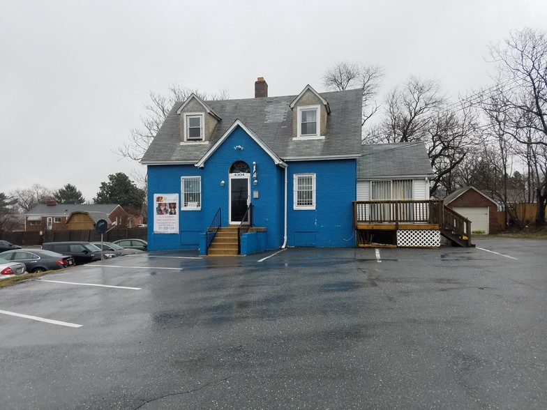 Retail in Temple Hills, MD for sale - Primary Photo - Image 1 of 1