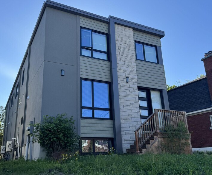 539-541 Broadhead Ave, Ottawa, ON à vendre - Photo du bâtiment - Image 3 de 5