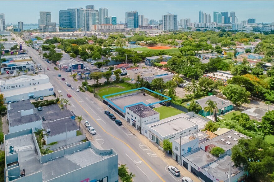 250 NW 36th St, Miami, FL à louer - Aérien - Image 2 de 4