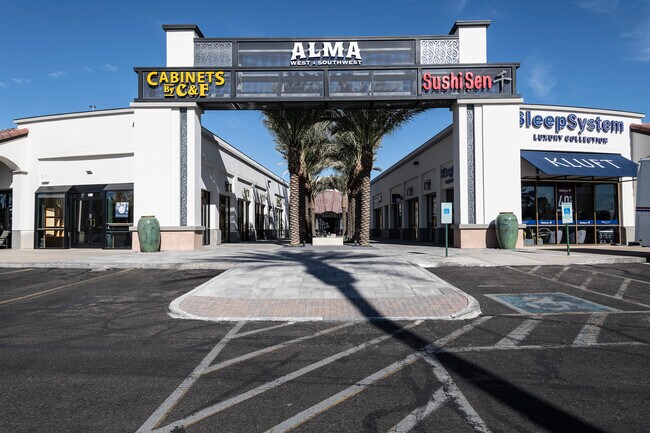 Plus de détails pour 7001 N Scottsdale Rd, Scottsdale, AZ - Commerce de détail à louer