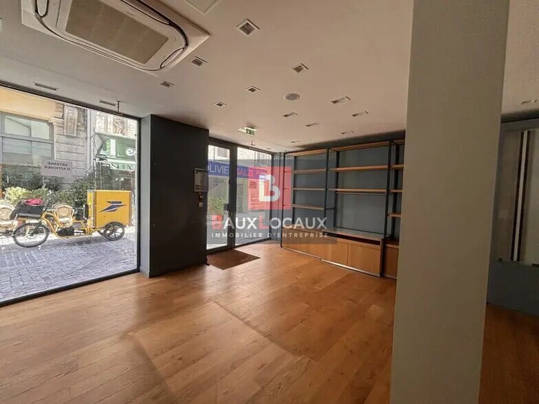 Retail in Avignon for lease - Building Photo - Image 1 of 6
