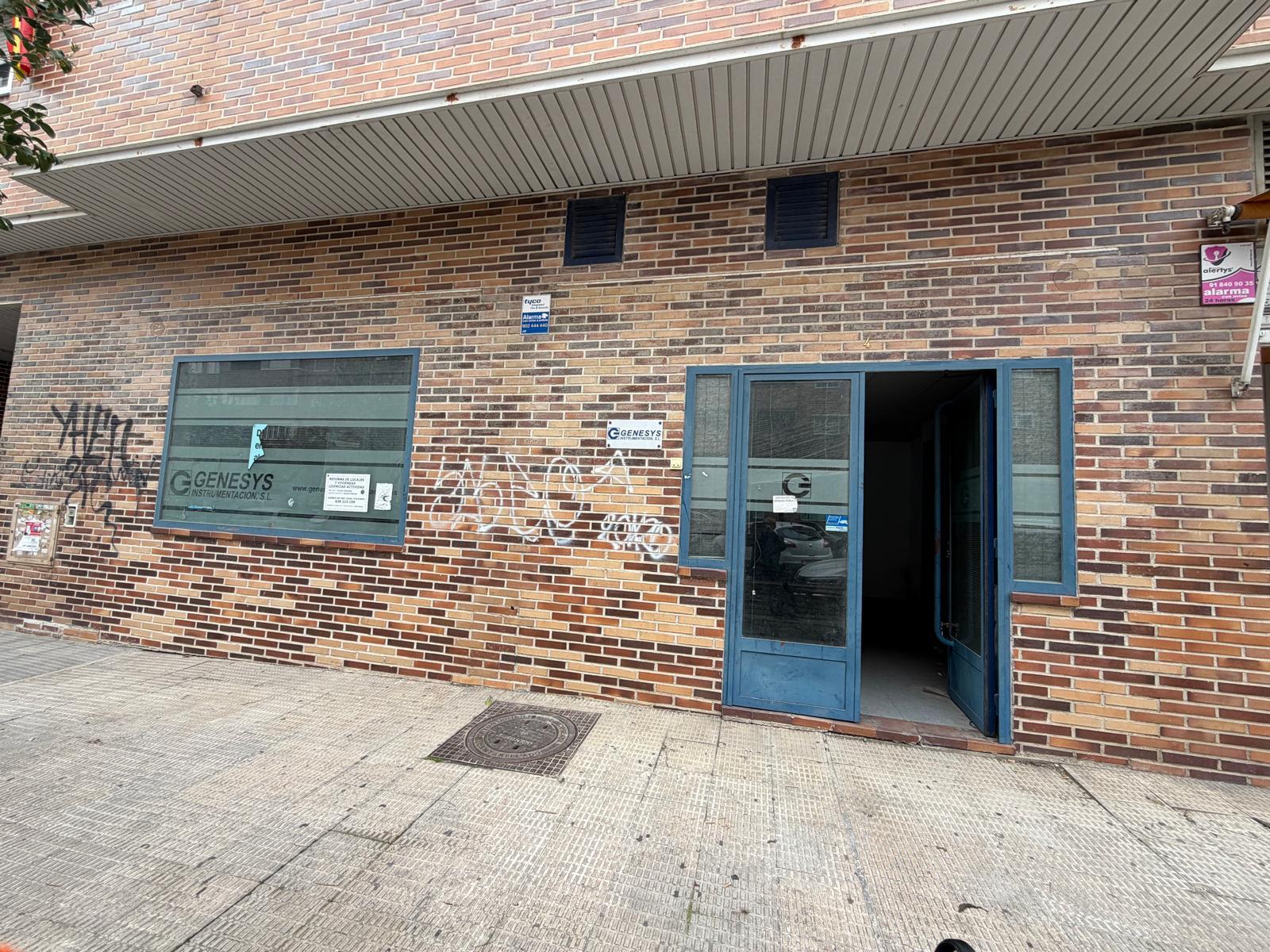 Calle de los Almendros, 4, Coslada, Madrid for sale Primary Photo- Image 1 of 10