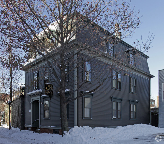 29 Elbow St, Providence, RI à louer - Photo du bâtiment - Image 1 de 10