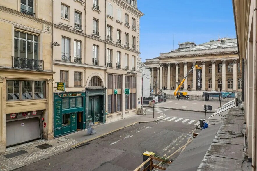 3 Rue De La Bourse, Paris à louer - Photo du bâtiment - Image 2 de 12