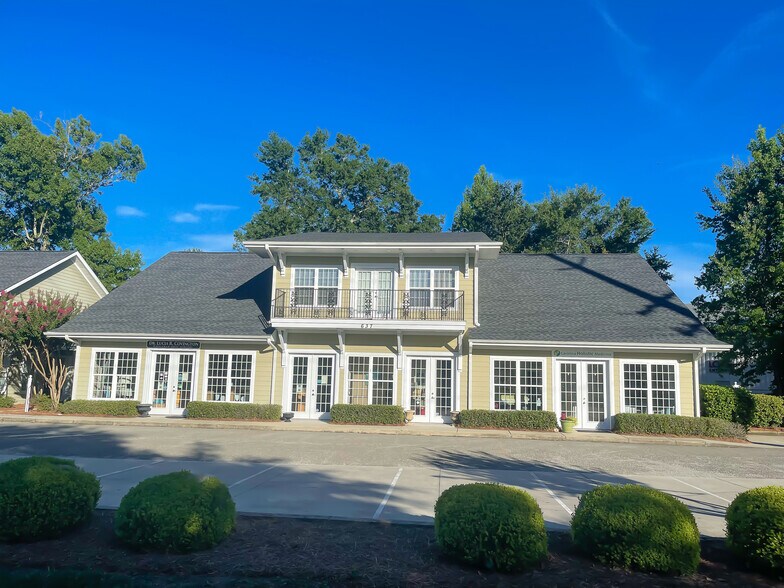 631 Bellamy Ave, Murrells Inlet, SC à louer - Photo du bâtiment - Image 2 de 15