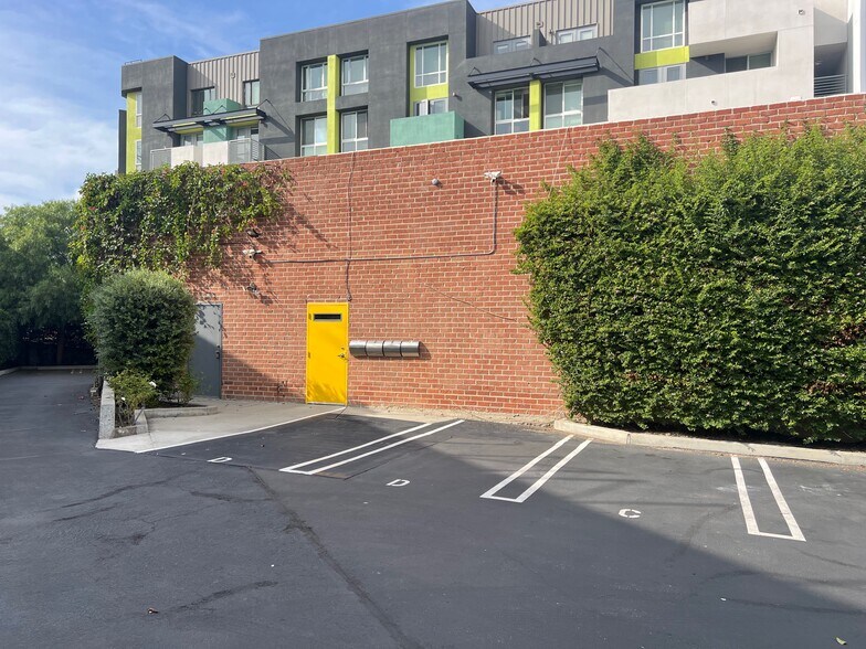 3431 Wesley St, Culver City, CA à louer - Photo du bâtiment - Image 3 de 15