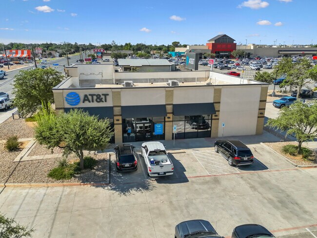 Plus de détails pour 3301 N Midkiff Rd, Midland, TX - Commerce de détail à vendre