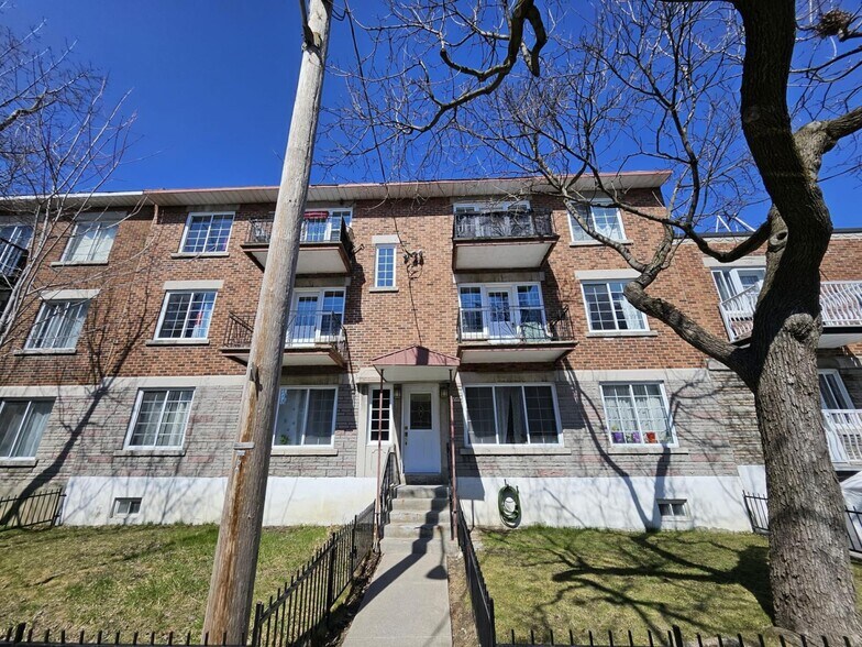 6545 38e Av, Montréal, QC à vendre - Photo principale - Image 1 de 9
