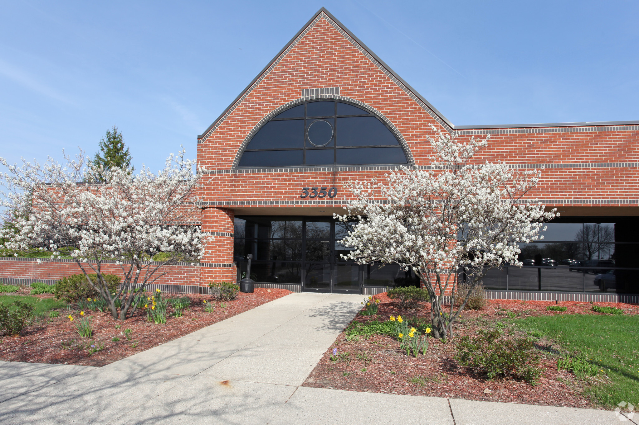 3350 Eagle Park Dr NE, Grand Rapids, MI for lease Building Photo- Image 1 of 16