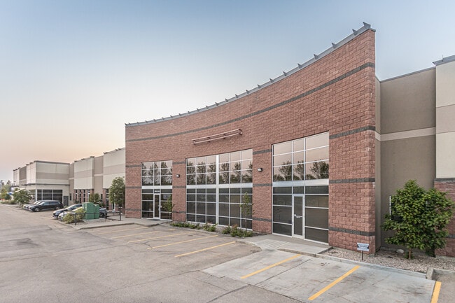 More details for 17408-17520 111 Av NW, Edmonton, AB - Industrial for Lease