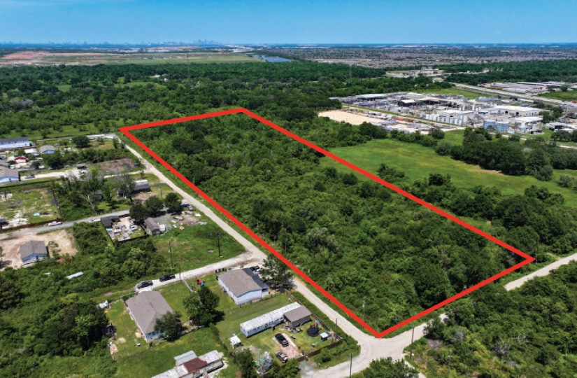 Vacant Land Lots For Sale portfolio of 3 properties for sale on LoopNet.ca Primary Photo- Image 1 of 4