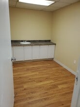 2575 W Broad St, Columbus, OH for lease Interior Photo- Image 1 of 3