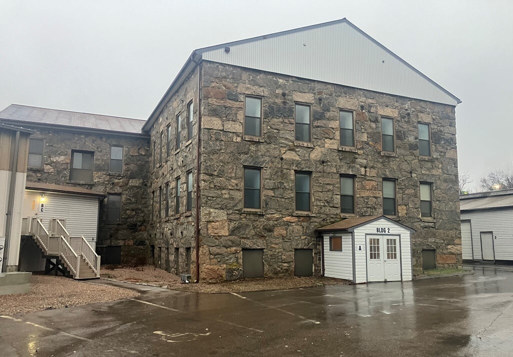 152 Route 163, Uncasville, CT for lease Building Photo- Image 1 of 2