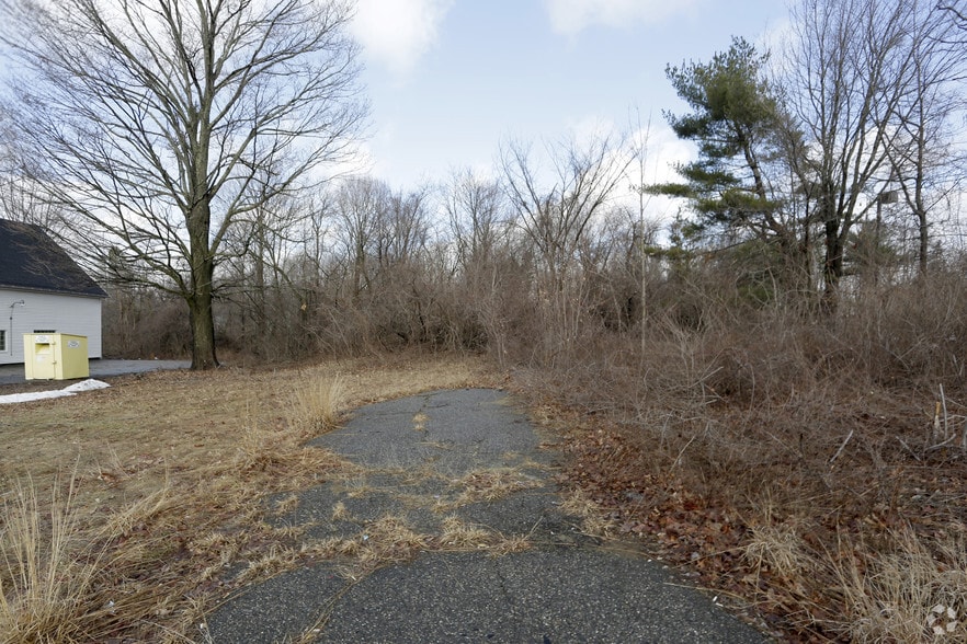 42 Plaistow Rd, Haverhill, MA for sale - Other - Image 2 of 13