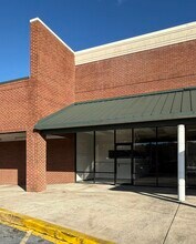 1671-1691 Center Point Pky, Birmingham, AL à louer Photo du bâtiment- Image 2 de 16