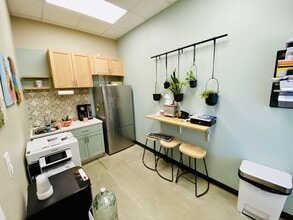 741 Generations Dr, New Braunfels, TX for lease Interior Photo- Image 2 of 10