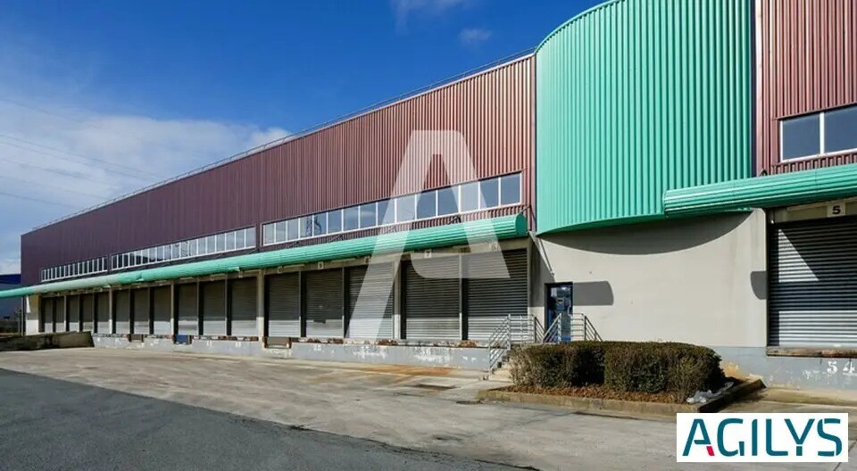 Flex dans Combs-la-Ville à louer - Photo du bâtiment - Image 2 de 8