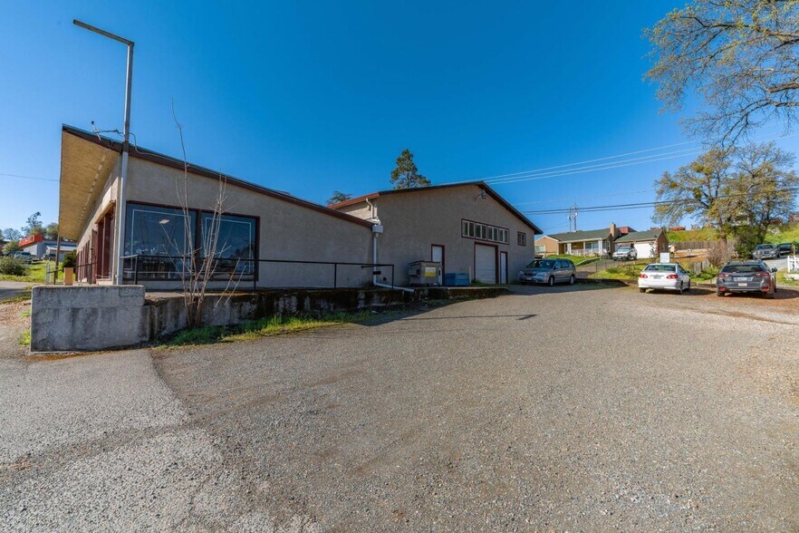 612 E Saint Charles St, San Andreas, CA à vendre - Photo du bâtiment - Image 2 de 9