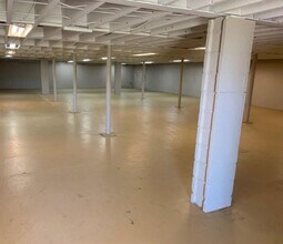 1043 Pembroke St W, Pembroke, ON for lease Interior Photo- Image 1 of 4