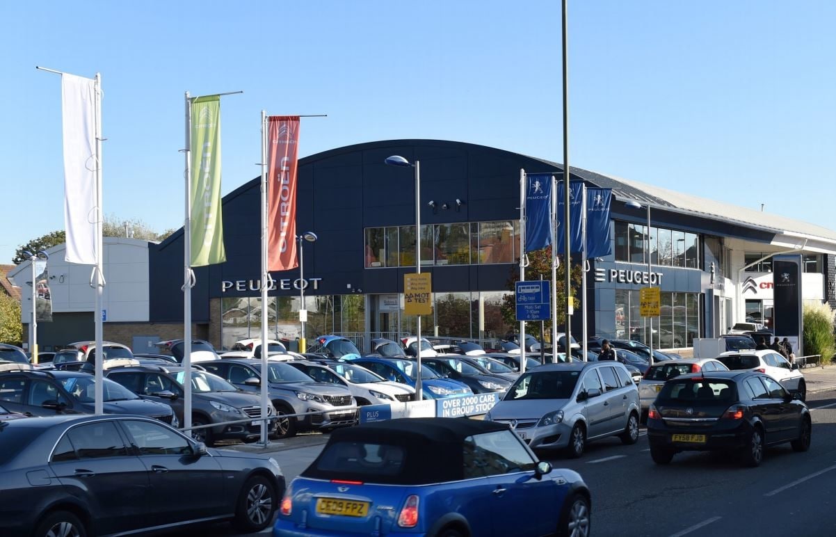 360 Burnt Oak Broadway, Edgware for sale Primary Photo- Image 1 of 2