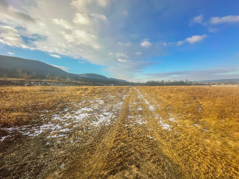 Heckmans Gap Rd, Mill Hall, PA for sale - Building Photo - Image 3 of 8
