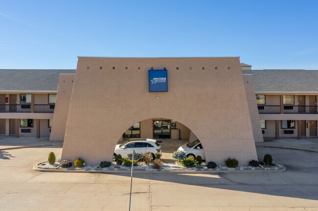 More details for 321 N Mustang Rd, Yukon, OK - Hospitality for Sale