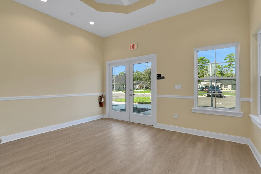 60 Roberts Village Ct, Fruit Cove, FL à louer - Photo intérieure - Image 3 de 10