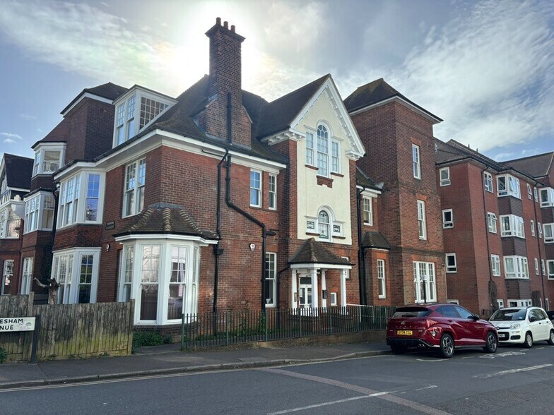 14 Windlesham Av, Brighton à louer - Photo du bâtiment - Image 1 de 13