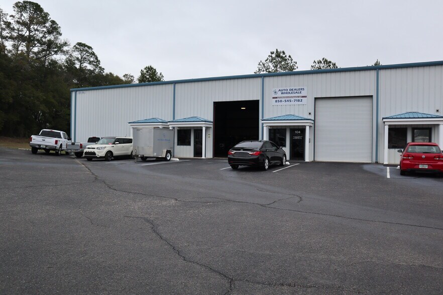 5040 W Tharpe St, Tallahassee, FL à louer - Photo du bâtiment - Image 3 de 5