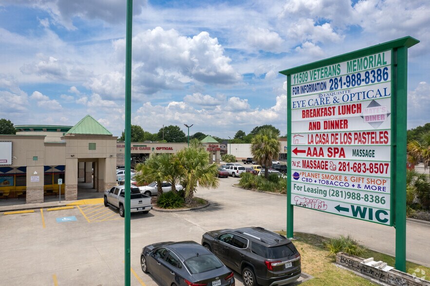 11509 Veterans Memorial Dr, Houston, TX à louer - Photo du bâtiment - Image 3 de 5