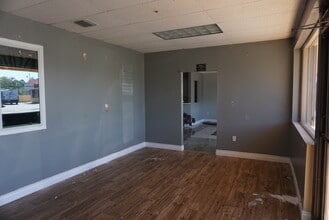 7630 S Us-1 Hwy, Port Saint Lucie, FL for lease Interior Photo- Image 2 of 9