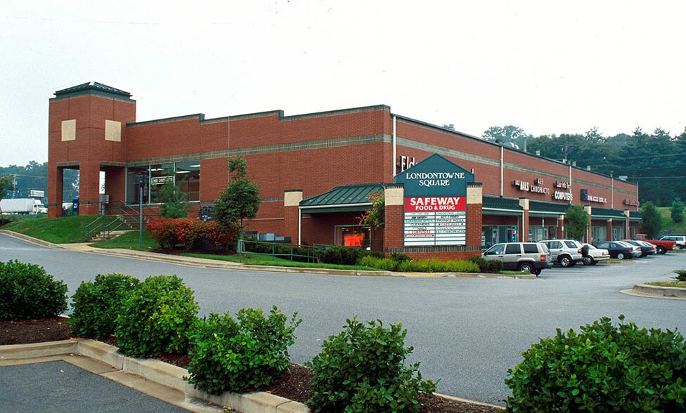 1315 Londontowne Blvd, Eldersburg, MD à louer - Photo du bâtiment - Image 2 de 4