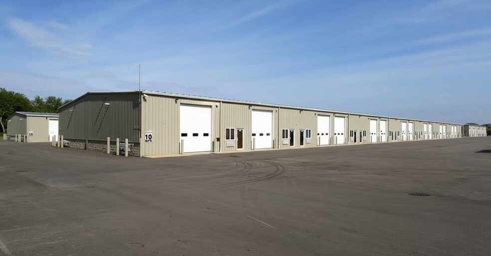 27992 W State Route 120, Lakemoor, IL for lease - Primary Photo - Image 1 of 9