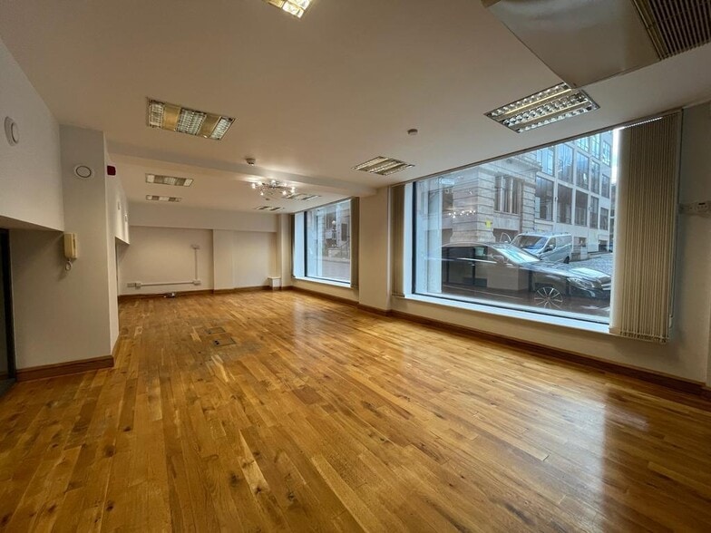 52 Granby Row, Manchester for lease - Interior Photo - Image 2 of 11