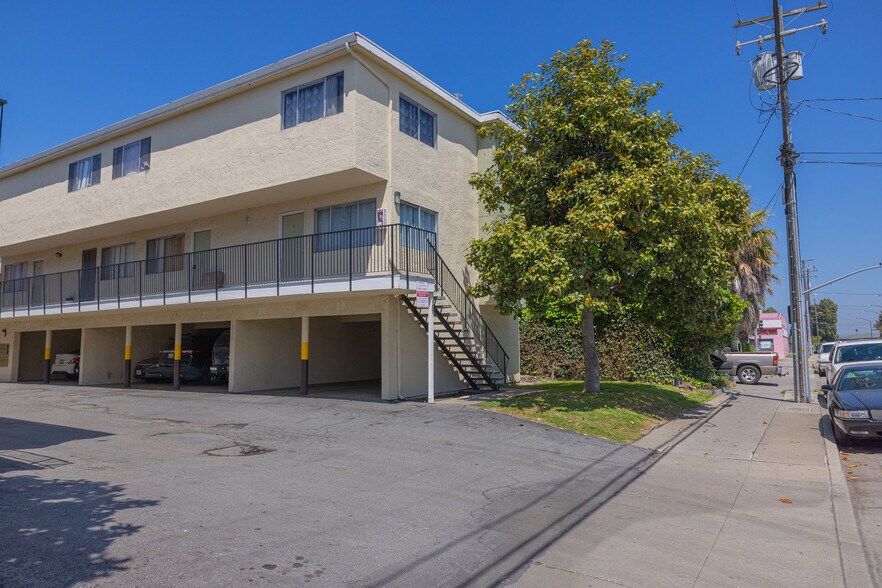 75 N Hebbron Ave, Salinas, CA à vendre - Photo du bâtiment - Image 3 de 45
