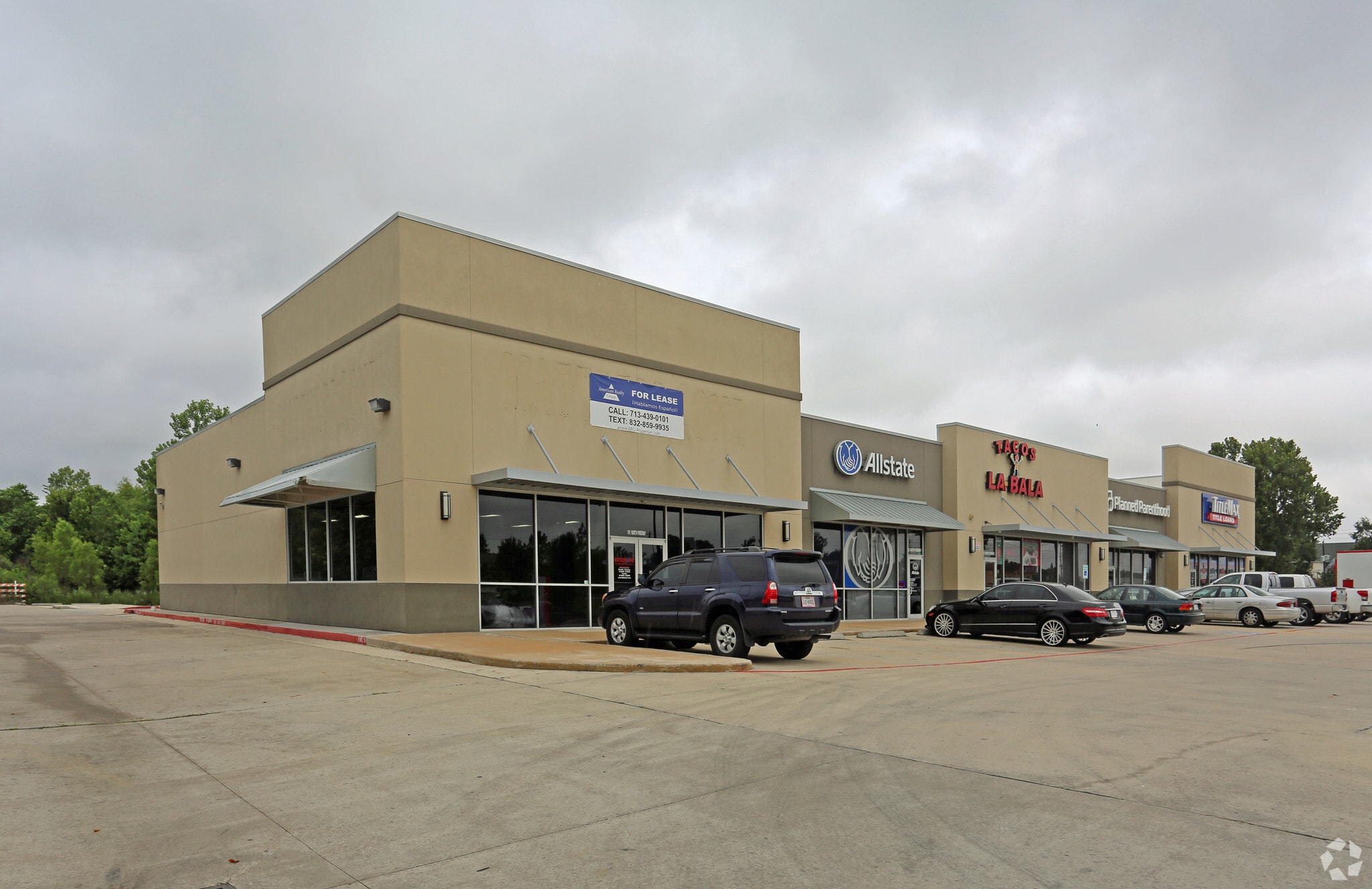 9919 North Fwy, Houston, TX for lease Primary Photo- Image 1 of 5