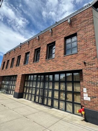 Plus de détails pour 29-30 12th St, Astoria, NY - Commerce de détail à vendre