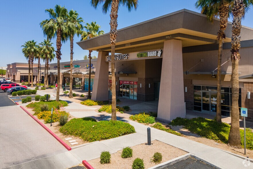 2235 S Power Rd, Mesa, AZ à louer - Photo du bâtiment - Image 1 de 9