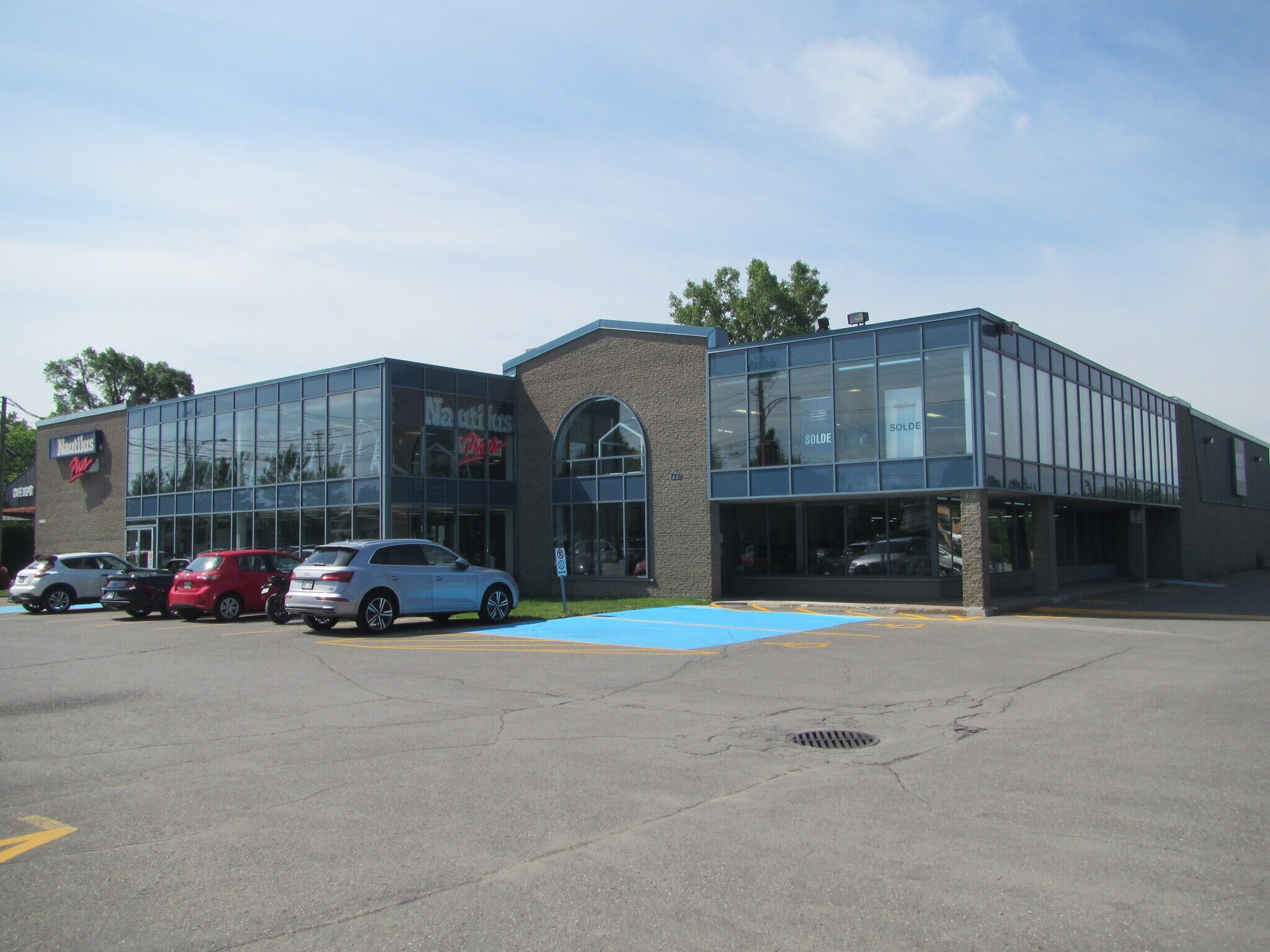 775 Boul Du Curé-Labelle, Blainville, QC for sale Primary Photo- Image 1 of 1
