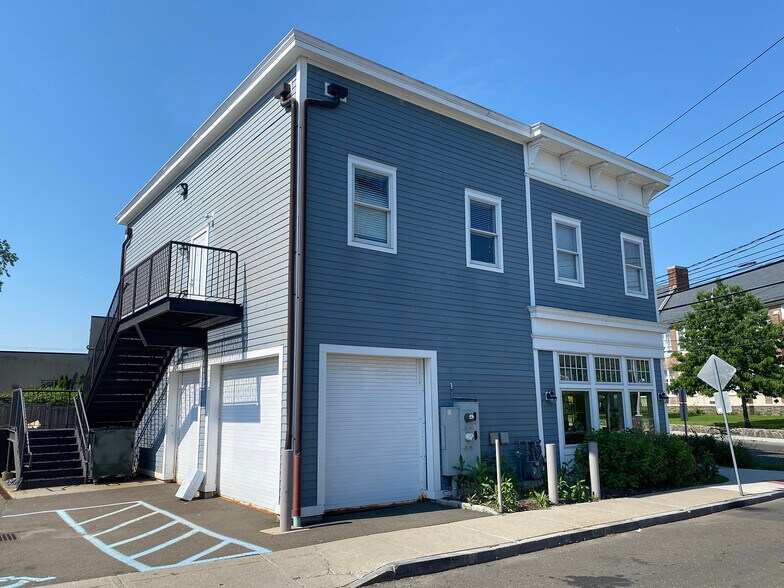 179 Hamilton Ave, Greenwich, CT à vendre - Photo du bâtiment - Image 2 de 5